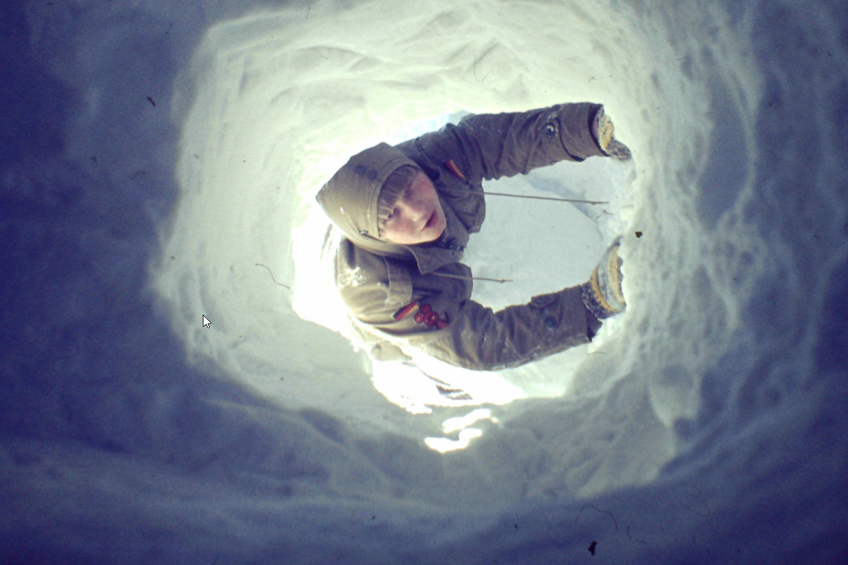 Kind im Schnee bei der Schneekatastrophe 1978